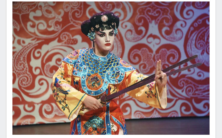 图片3:卡佳表演《霸王别姬》.jpg