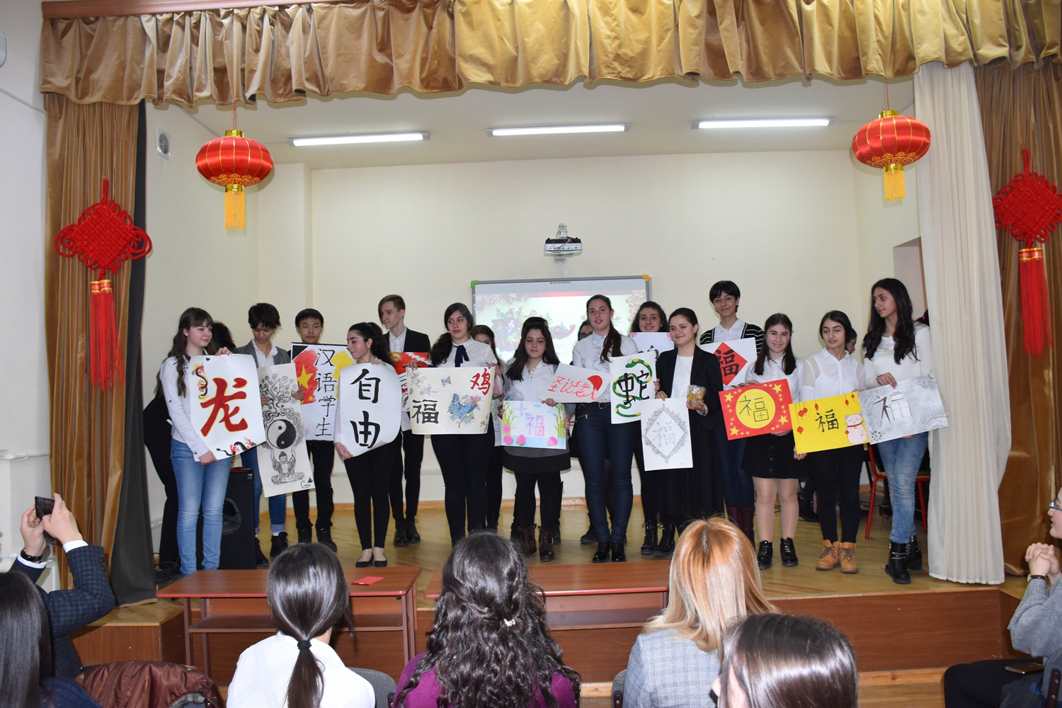 6学生作品展示.JPG