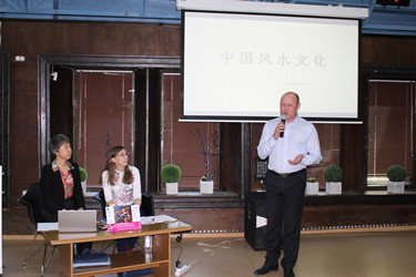 图片1:赫理普诺夫院长致辞_副本.jpg