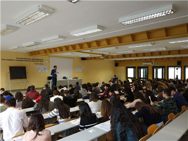 HSK1.jpg