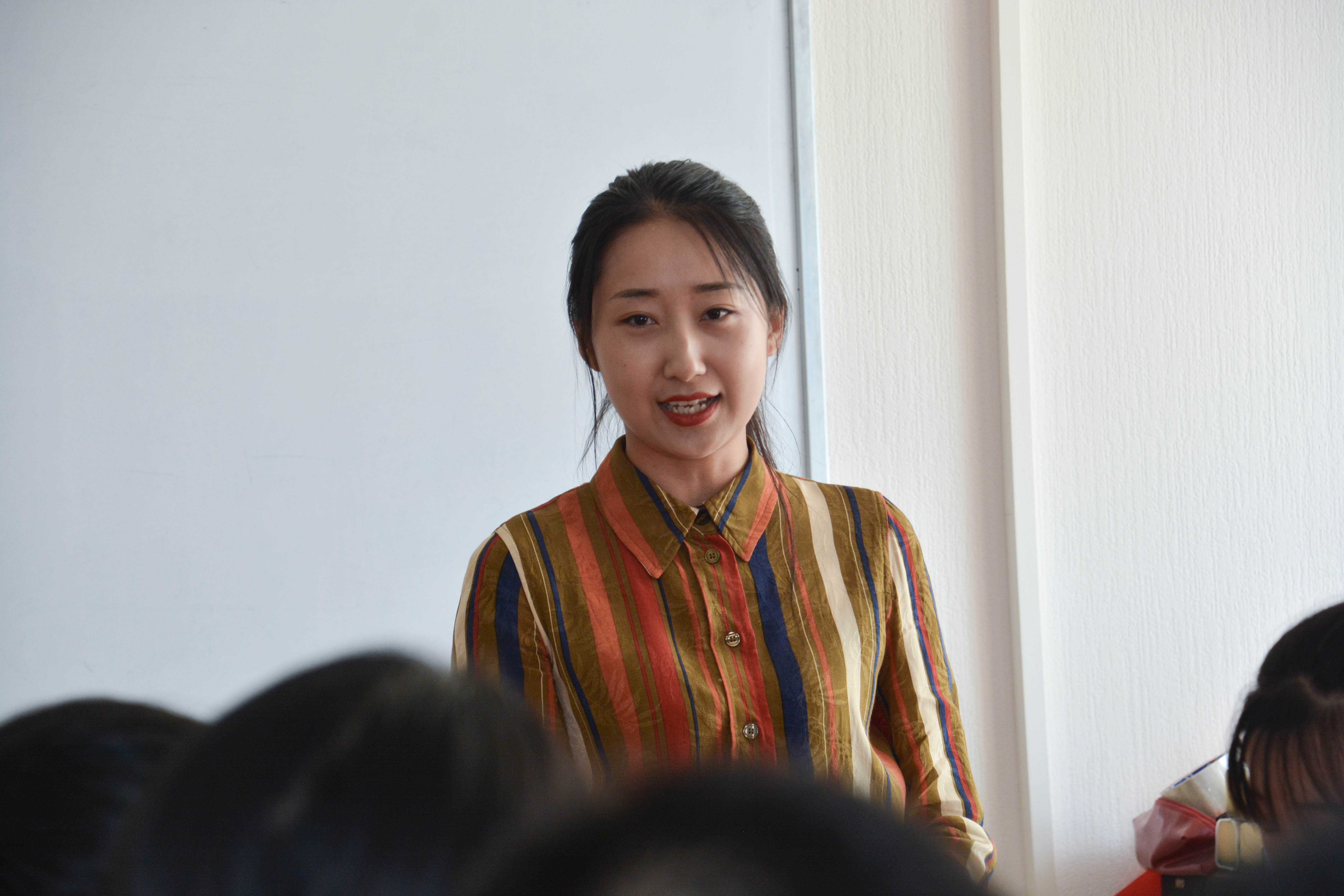 2.甄博文老师介绍孔院情况.jpg